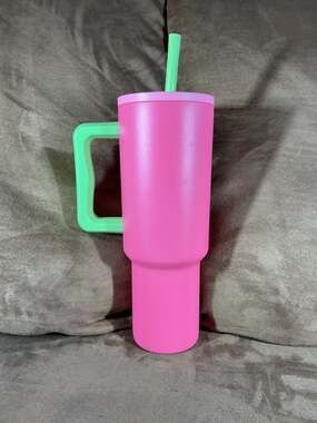 Simple Modern Trek Tumbler Size 40oz Pink Green